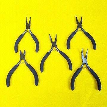 A2zscilab 6-1/2 Hole Punching Pliers with Different Sizes 0.8mm-2mm Round Holes Jewelry Making Leather and Plastic Punch Pliers